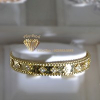 กำไลทองลวดลายดอกไม้ White Gold , Yellow Gold 